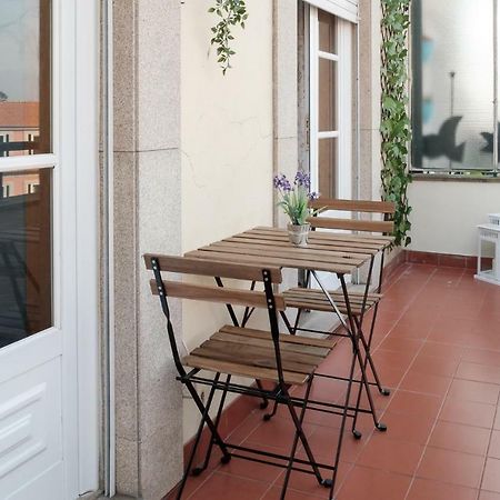 Apartment With Balcony In The Square Porto Bagian luar foto